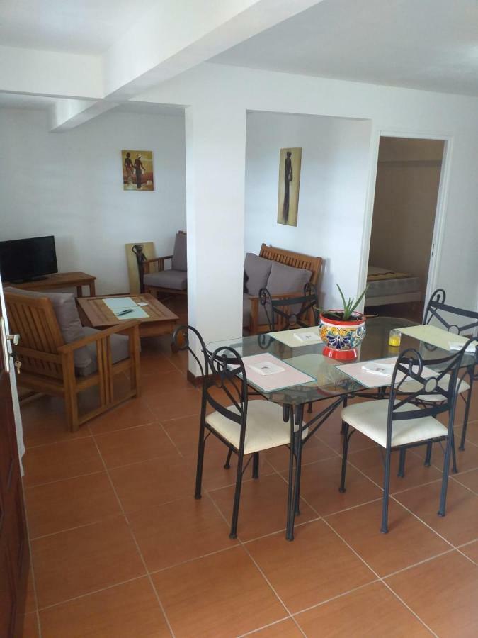 Ericka Et Francois Apartment Quartier Monplaisir Exterior photo